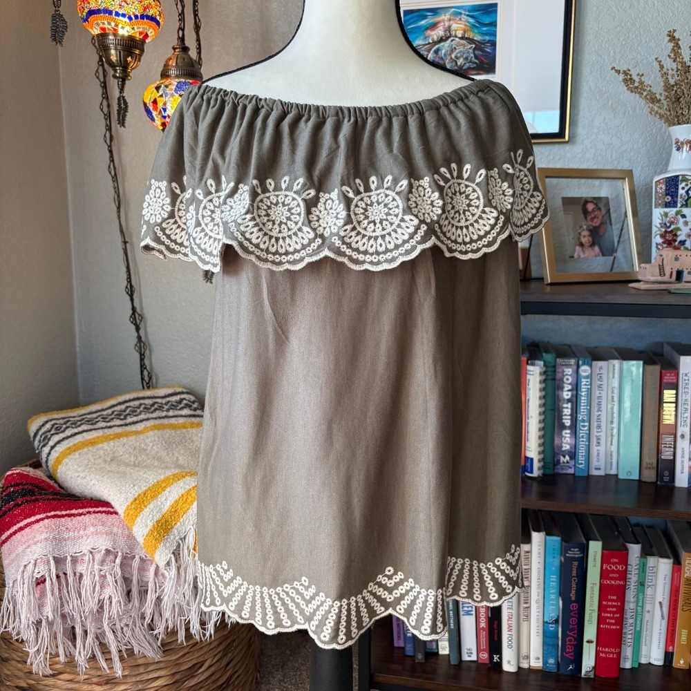 Fever Taupe Off Shoulder Embroidered Blouse Cottage Boho‎ Romantic Top - M